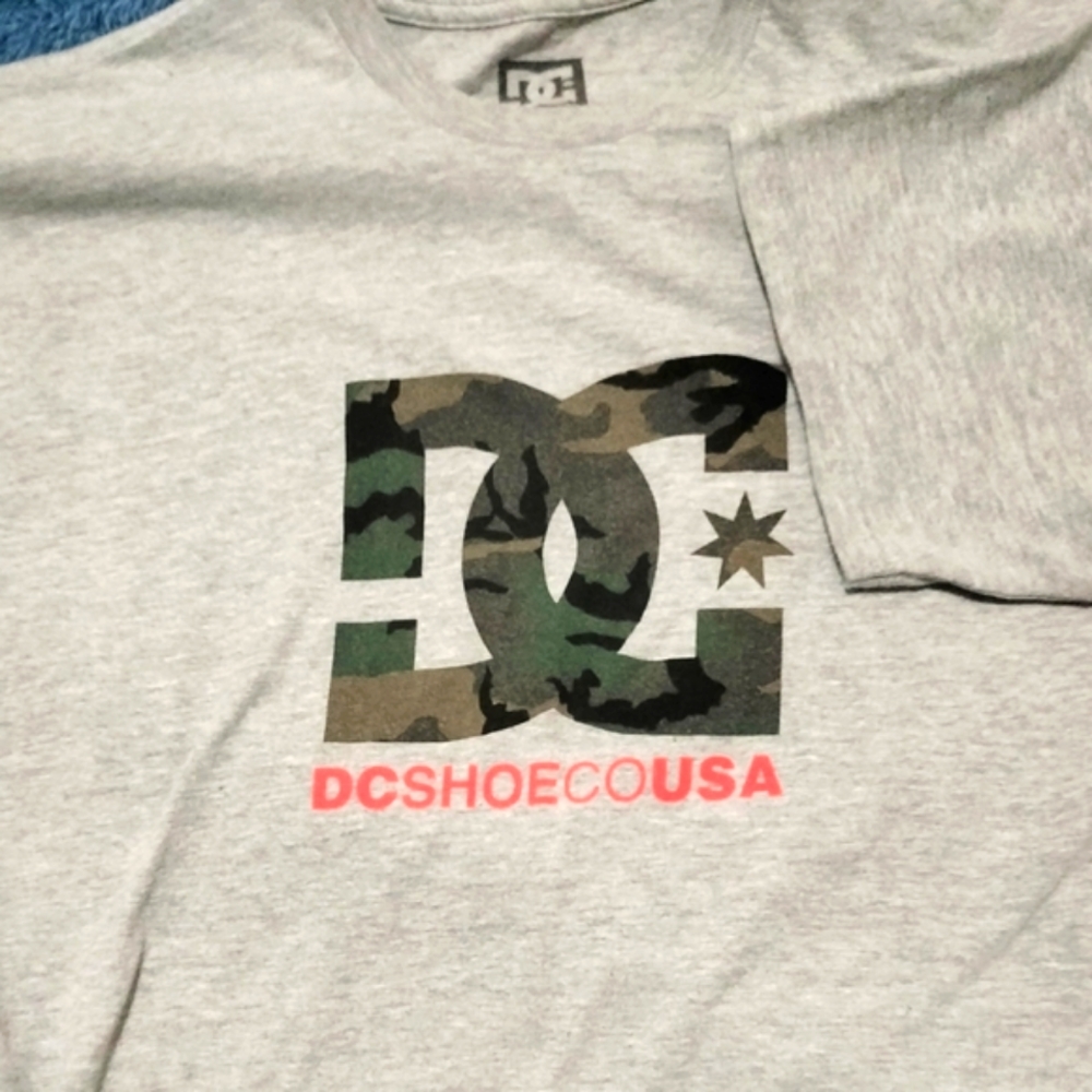 Men's large Grey DC Shoes Shirt sleeve t-shirt